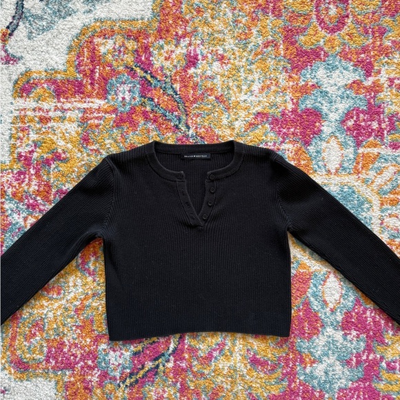Brandy Melville Tops - Brandy Melville long sleeve